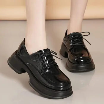 2023 Осенняя новая женская обувь туфли-лодочки с глубоким носком на толстом каблуке, обувь для мам на среднем каблуке, Рабочая кожаная обувь с мягкой подошвой