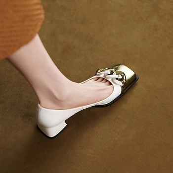 Весенняя женская обувь 2023 года, женские туфли-лодочки с квадратным носком на массивном каблуке, женская обувь из натуральной кожи в стиле ретро, обувь ручной работы с металлической пряжкой