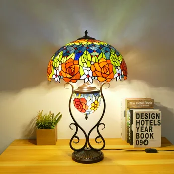 Настольная лампа для творчества в общежитии, винтажная витражная лампа Тиффани, европейская и американская цветная настольная лампа для спальни